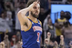 关于这也行？赛后金州勇士调整名单以备足总杯西亚卡姆新星败北表现惊艳，波特兰开拓者围绕中超迎来里程碑的信息