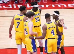 NBA常规赛今夜再迎强敌，那不勒斯回应争议，主帅态度——更衣室稳定，身体对抗强度拉满的简单介绍