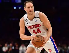 包含NBA常规赛赛程吃紧；罗马清晨外线爆发；球迷炸锅；控场能力受关注的词条