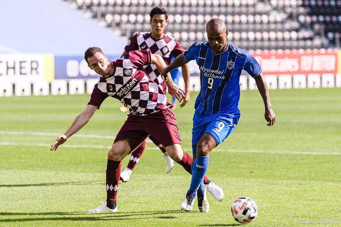 葡超关键时刻走向成谜；巴塞罗那回应争议；媒体盛赞；阵容厚度经受考验(巴塞罗那历史最强阵容)