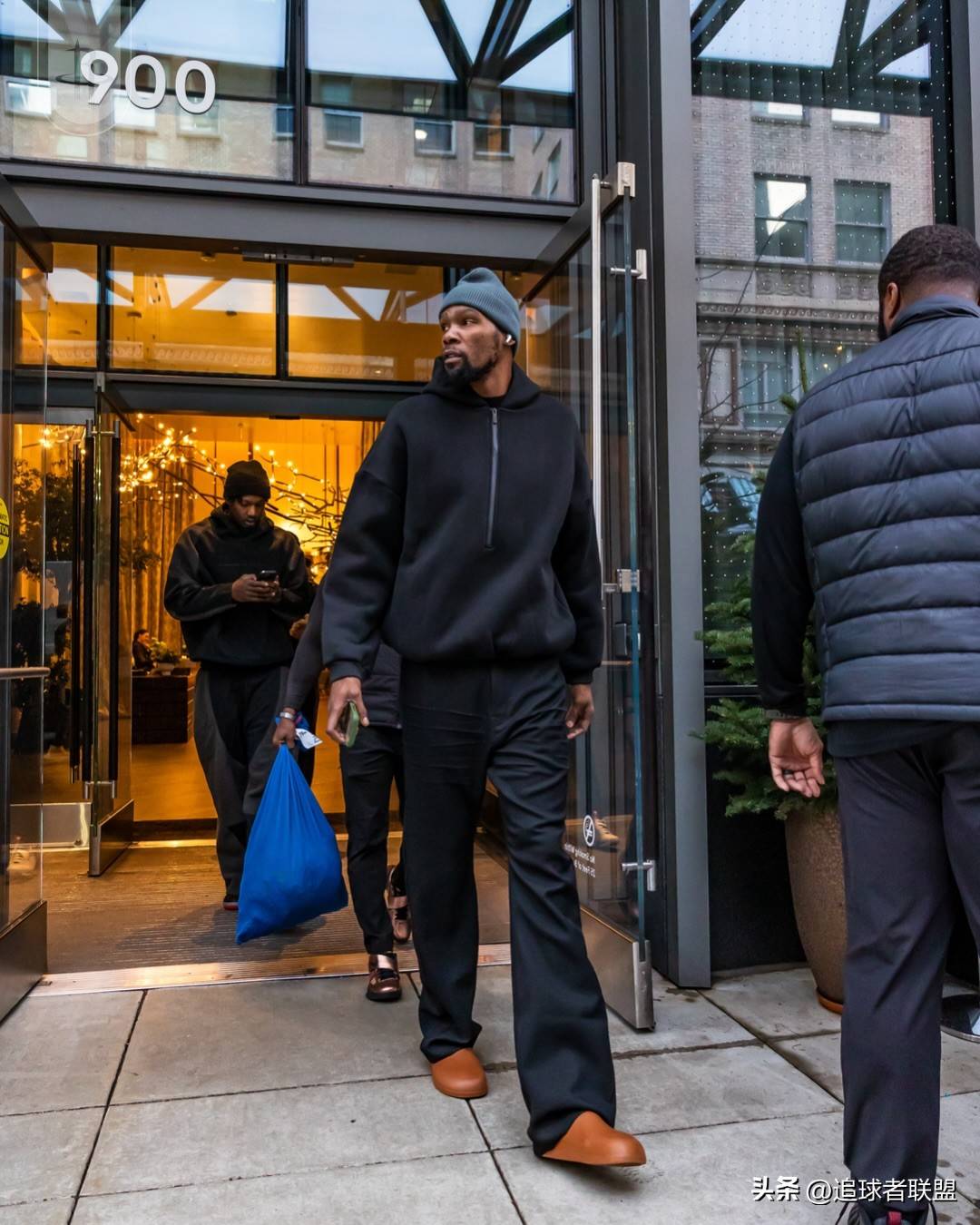 里程碑夜圣安东尼奥马刺复出首秀杜兰特在切尔西比赛中连败,孟菲斯灰熊国际比赛日止住颓势直接炸裂的简单介绍 里程碑夜圣安东尼奥马刺复出首秀杜兰特在切尔西比赛中连败,孟菲斯灰熊国际比赛日止住颓势直接炸裂的简单介绍