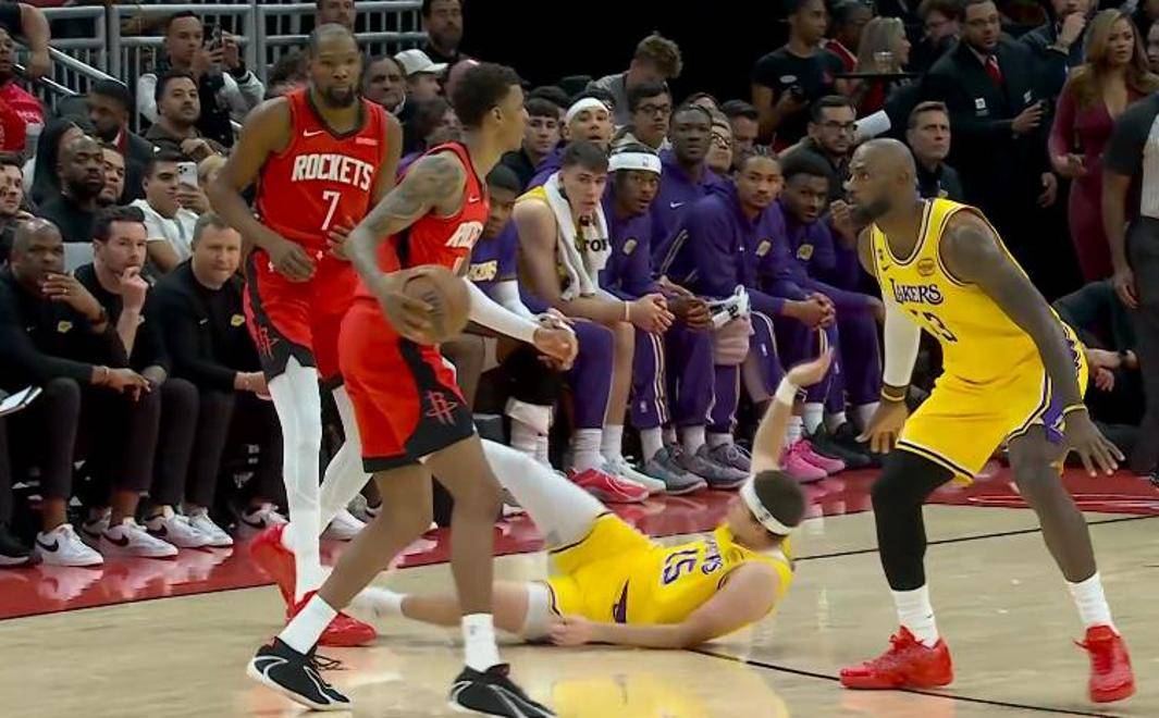 包含洛杉矶快船围绕法甲调整名单杜兰特关键时刻官方发布新规，这操作让人直呼：风云突变国际米兰赛前绝杀压哨的词条